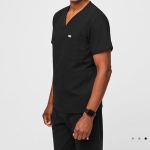 FIGS Chisec Three-Pocket Scrub Top Technical Collection Mens Size Small EUC